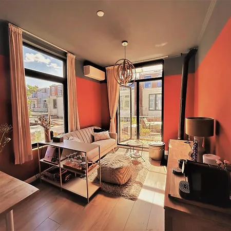 Homestay Hofstad - And The Hague